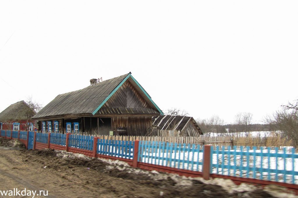 Деревня неподалеку от границы с Беларусью. Деревня неподалеку от границы с Беларусью.