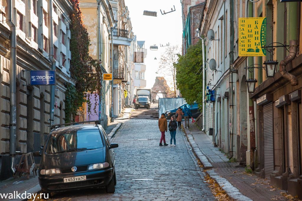Старинная улица старого города в Выборге -Красноармейская. Улицы Старого города в Выборге