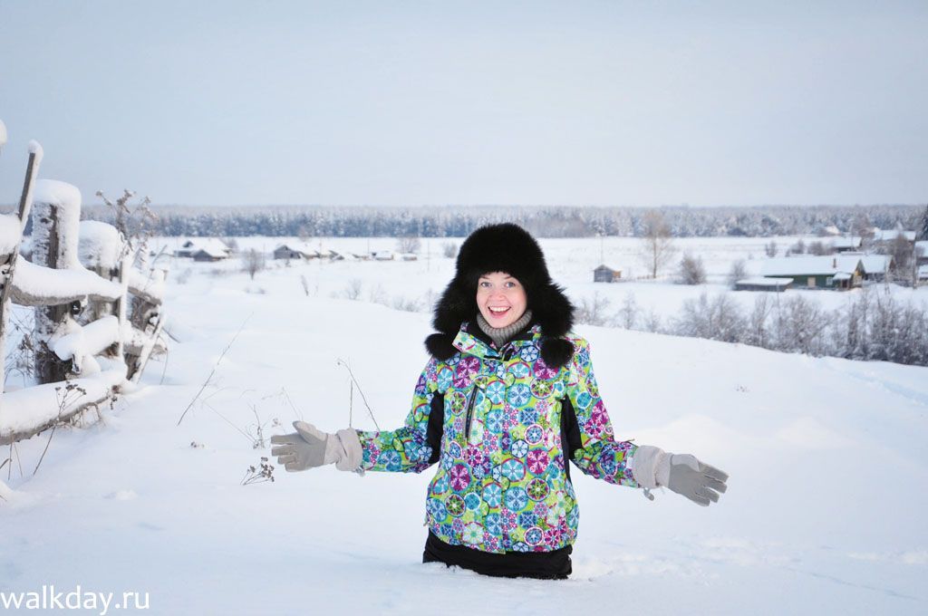 Наська глубоко ушла под снег ))) Наська глубоко ушла под снег )))