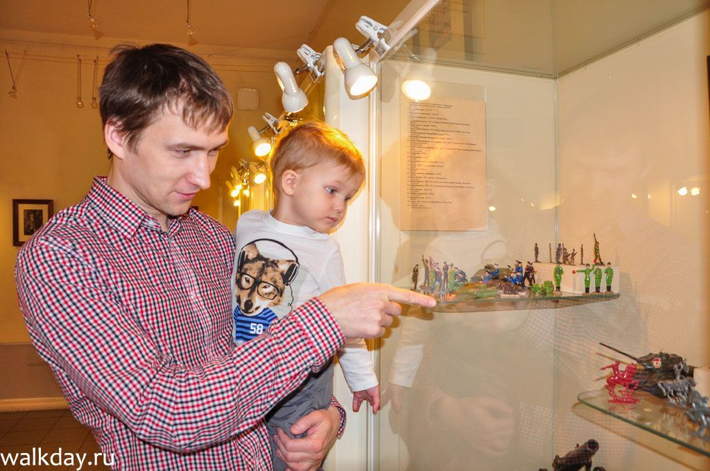 Андрей узнал «родных» солдатиков. Андрей узнал «родных» солдатиков.