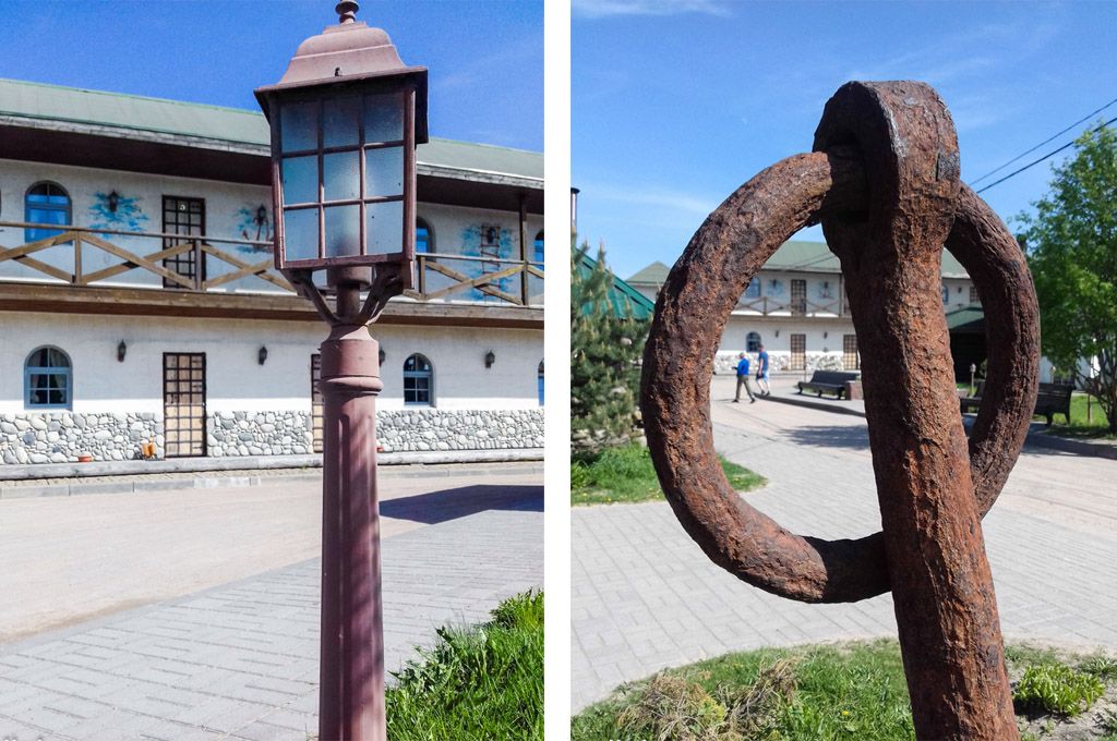 Фонарь явно стилизация, а вот якорь похож на настоящий Фонарь явно стилизация, а вот якорь похож на настоящий