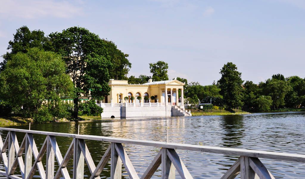 Колонистский парк в Петергофе
